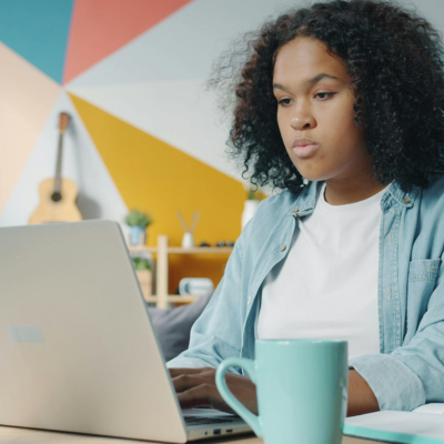 girl working online